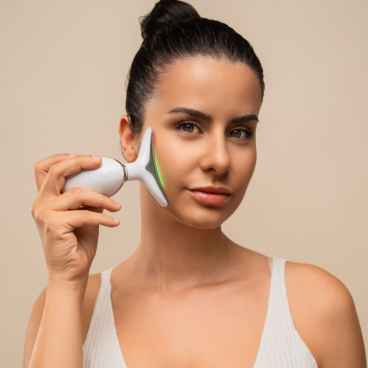 InnovaGoods Selora LED EMS Heat Face and Neck Device